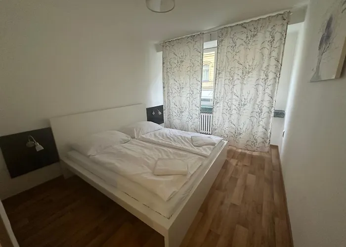 Budget Dlouha Apartment