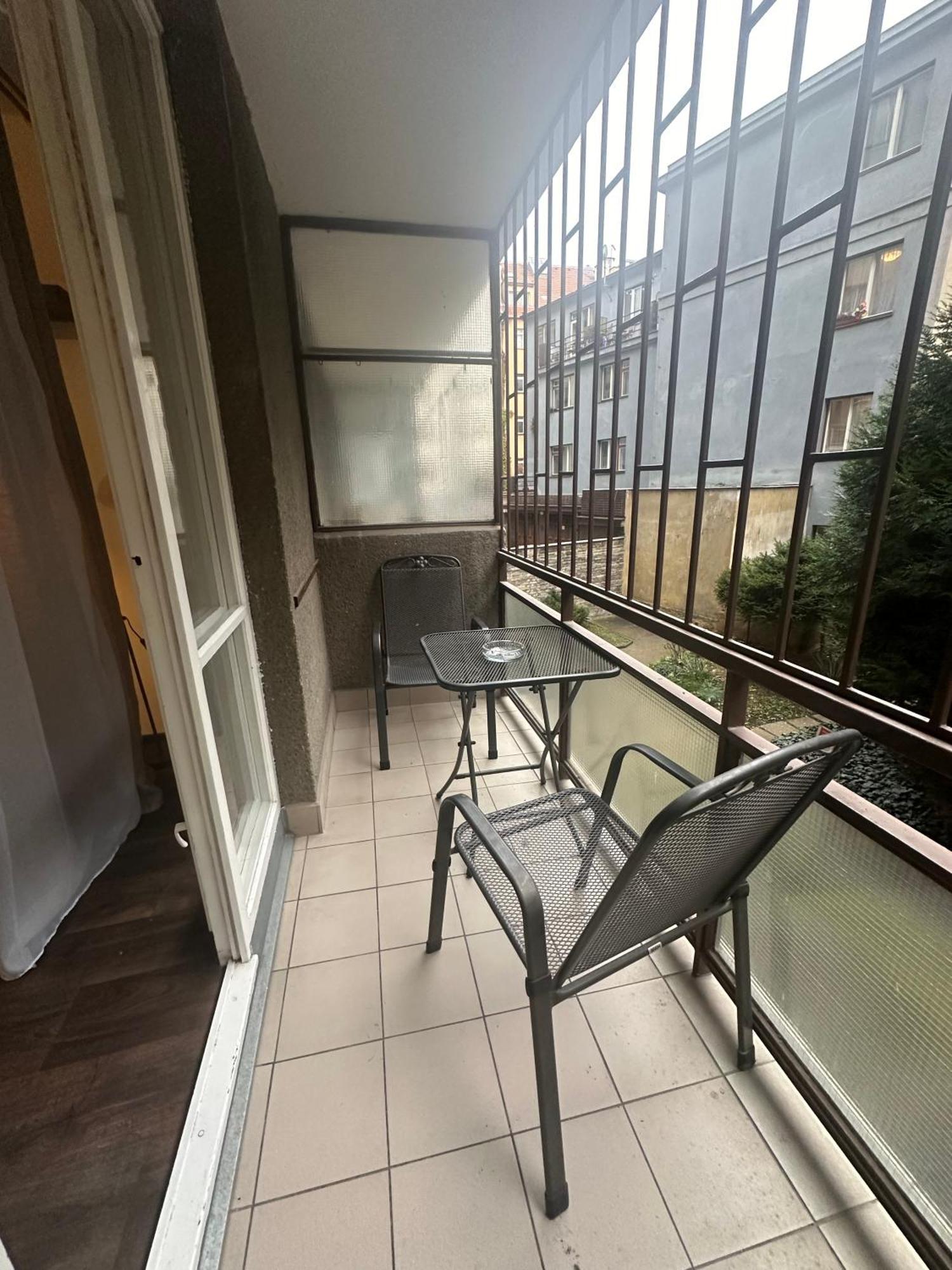 Apartment Budget Dlouha